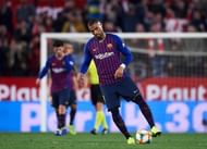 The attacker can also function in several areas of the pitch